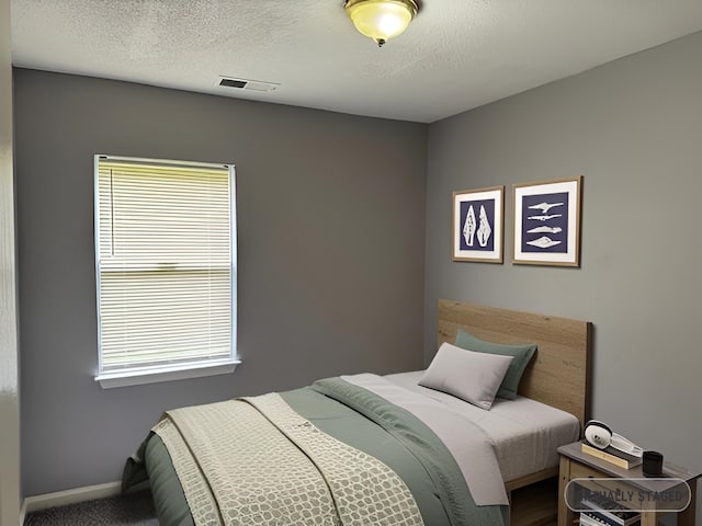 4429 S Cedar Bark Cv, Memphis, TN 38128 - bedroom with baseboards