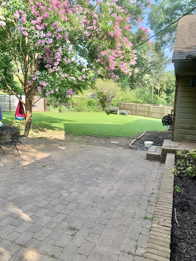 2526 Currywood Cv, Germantown, TN 38138 - fenced backyard featuring a patio
