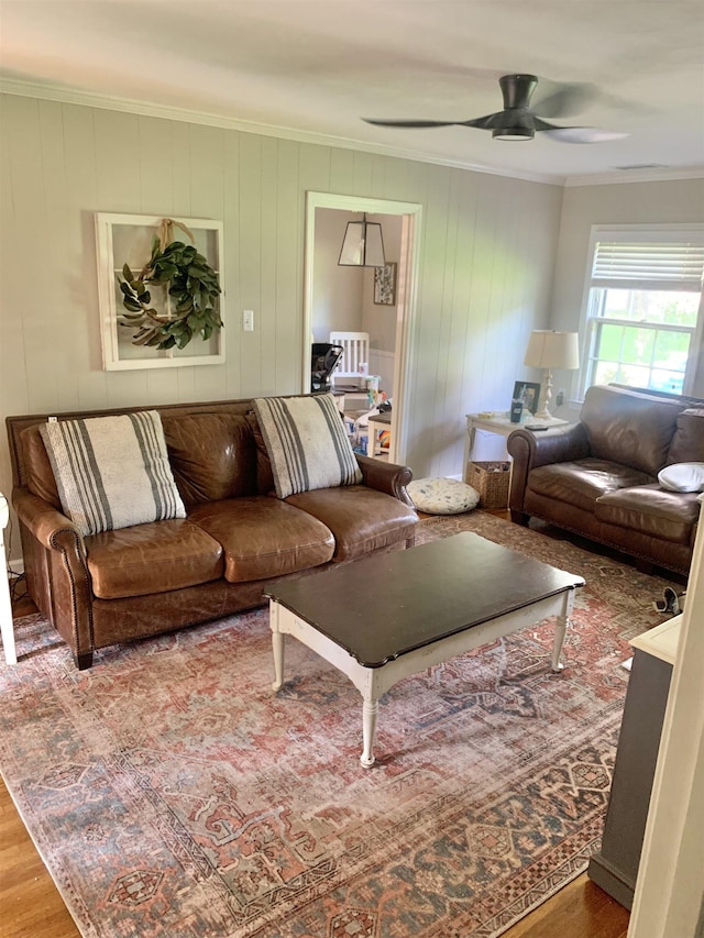 2526 Currywood Cv, Germantown, TN 38138 - living room featuring crown molding, wood finished floors, and ceiling fan