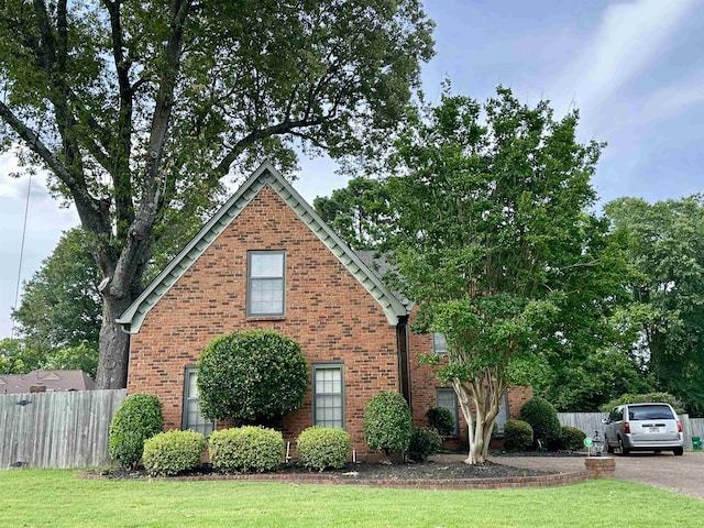 9168 Sycamore Creek Cv, Germantown, TN 38139 - view of front of home featuring brick siding