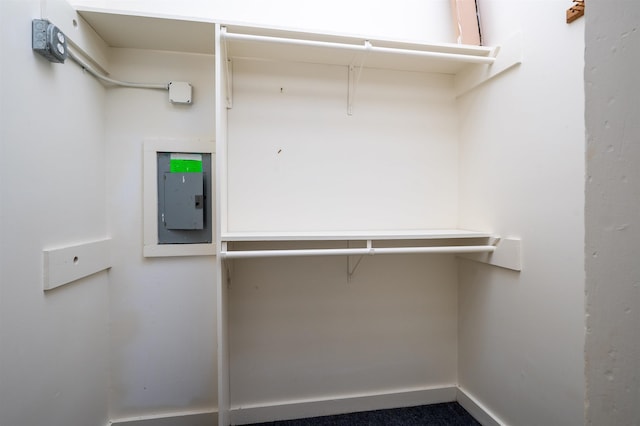378 Mulberry St, Memphis, TN 38103 - view of walk in closet
