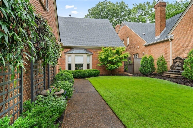 4654 Hemlock Ln, Memphis, TN 38117 - view of yard