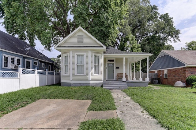 1680 Euclid Ave, Memphis, TN 38114 - view of front of home featuring a porch