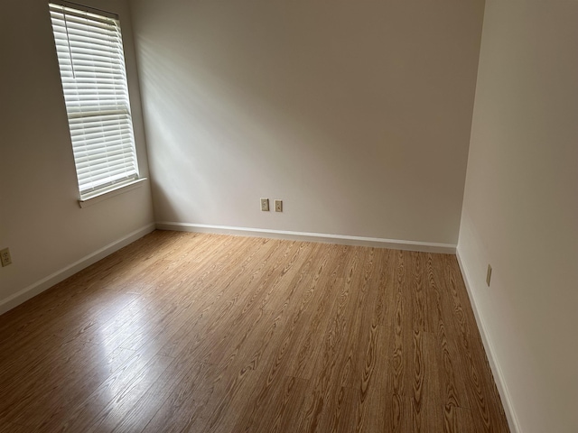 992 Zenith Cv N, Unicorp/Memphis, TN 38018 - spare room featuring wood finished floors
