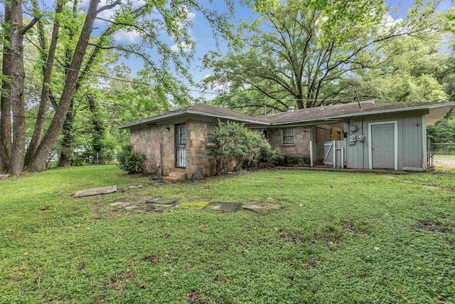 3205 E Shirley Cir, Memphis, TN 38127 - view of grassy yard