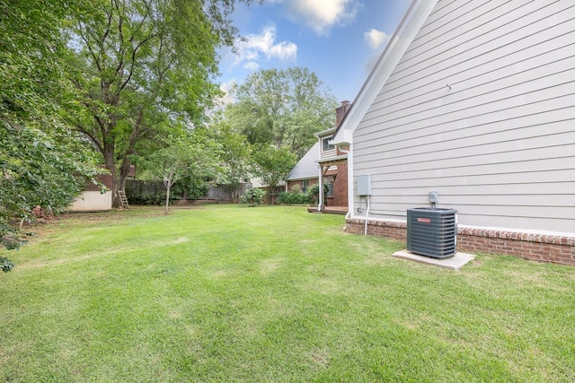 2539 Kenwood Rd, Bartlett, TN 38134 - fenced backyard with a shed