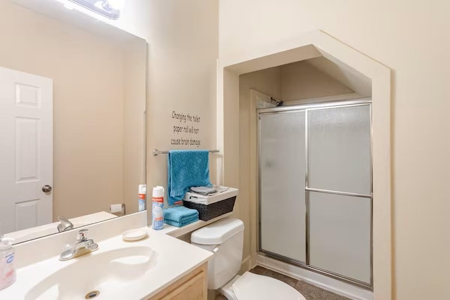 4740 Dustin Place Dr, Southaven, MS 38671 - bathroom with a shower with shower door and vanity