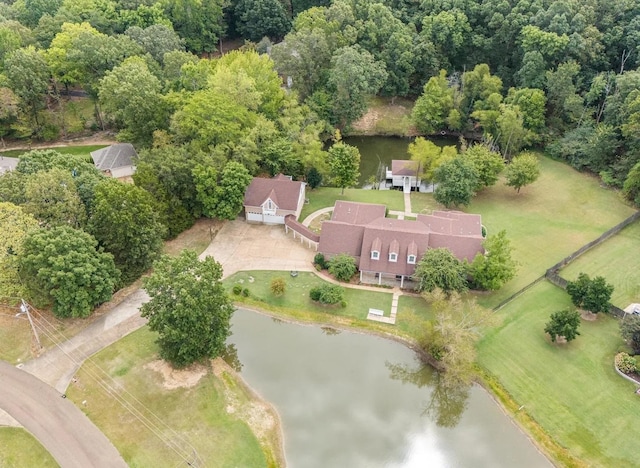 4740 Dustin Place Dr, Southaven, MS 38671 - aerial view of property and surrounding area featuring a large body of water