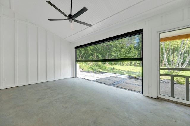 9700 N Helene Cv, Millington, TN 38053 - garage featuring ceiling fan