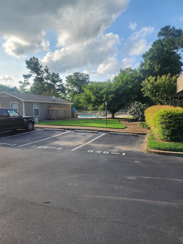4779 Towering Oaks Dr Unit 704, Memphis, TN 38117 - view of uncovered parking lot