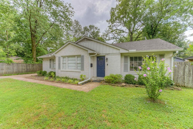 4427 Quince Rd, Memphis, TN 38117 - view of front of house featuring brick siding