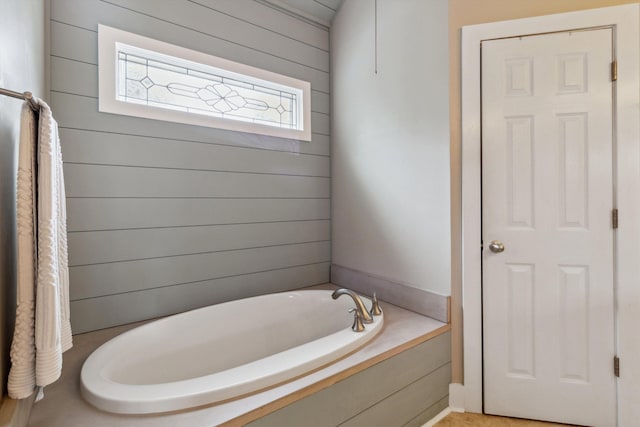 1231 Pinnacle Point Dr, Collierville, TN 38017 - bathroom featuring a bath