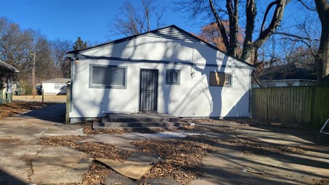 3499 Rockwood Ave, Memphis, TN 38122 - rear view of house