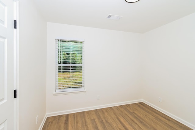 4130 Cottonwood Rd, Memphis, TN 38118 - unfurnished room with wood finished floors and baseboards