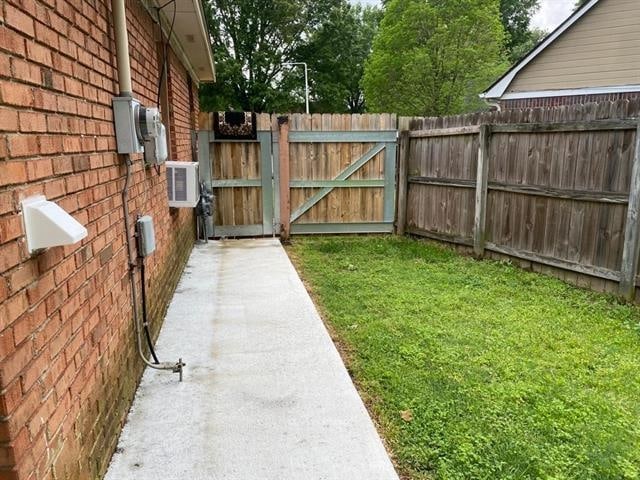 7148 Tranquil Creek Dr, Memphis, TN 38125 - view of yard with a gate