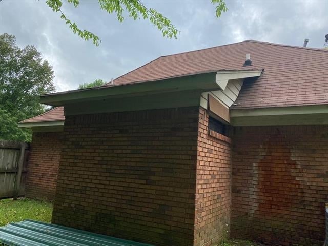 7148 Tranquil Creek Dr, Memphis, TN 38125 - view of side of home with brick siding