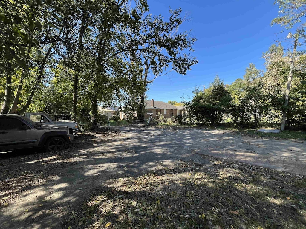 1025 S Wellington St, Memphis, TN 38126 - exterior space