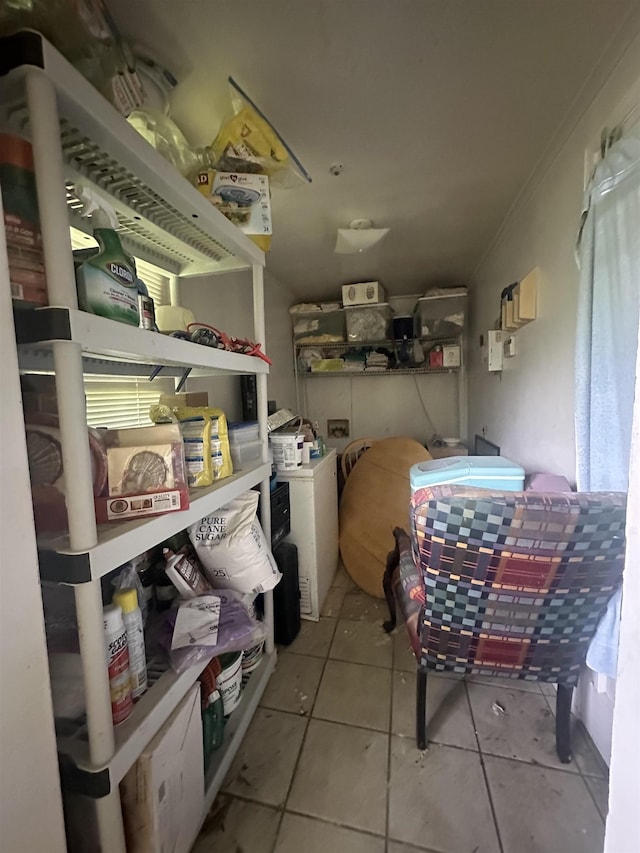 1407 Worthington St, Memphis, TN 38114 - storage room with washer / clothes dryer