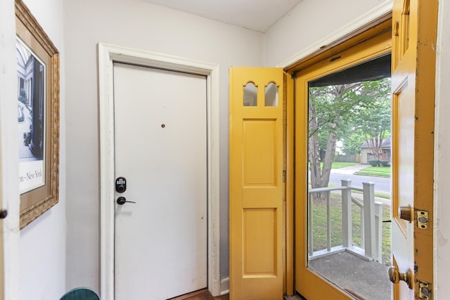 3541 Aurora Cir, Memphis, TN 38111 - view of entrance foyer