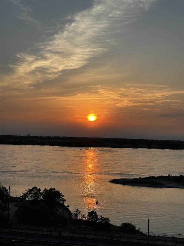 200 Wagner Pl Unit 804, Memphis, TN 38103 - water view