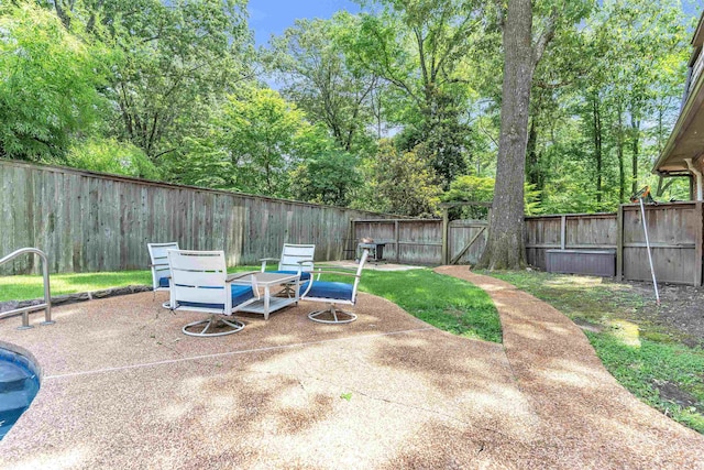 2004 Kirby Rd, Memphis, TN 38119 - fenced backyard featuring a patio