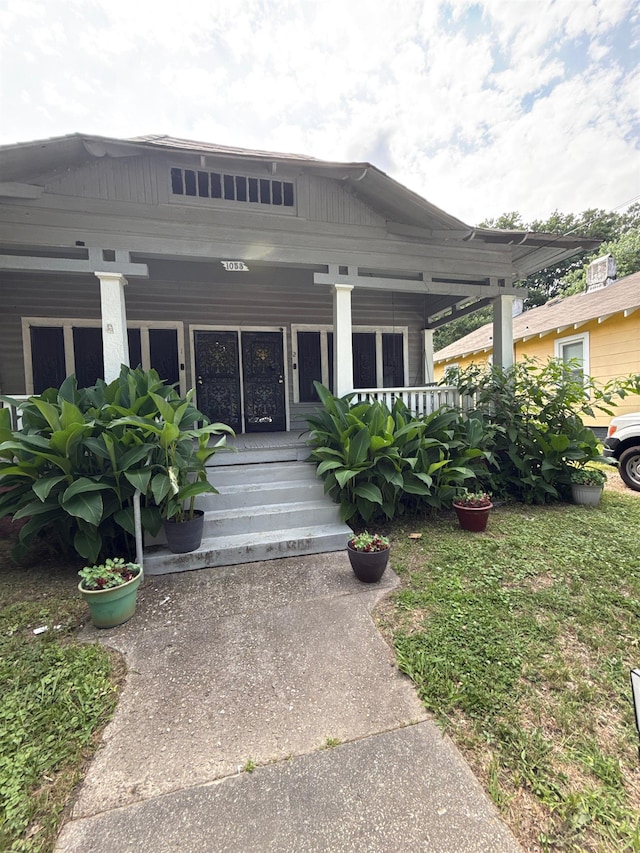 1053 Fleece Pl, Memphis, TN 38104 - doorway to property with a porch