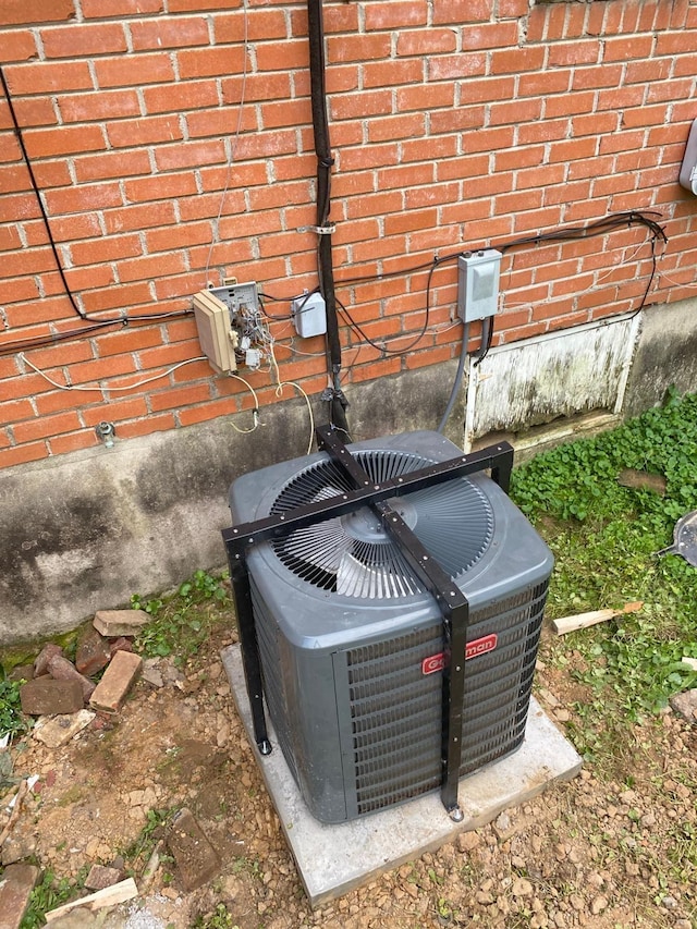 500 Sullivan Dr, Memphis, TN 38109 - exterior view of a cooling unit and brick siding