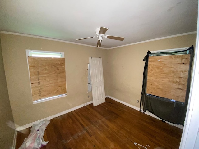 500 Sullivan Dr, Memphis, TN 38109 - unfurnished room featuring wood finished floors, ceiling fan, and ornamental molding
