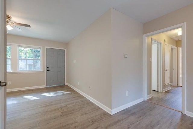 3292 Stella St, Memphis, TN 38127 - foyer with light wood finished floors and a ceiling fan