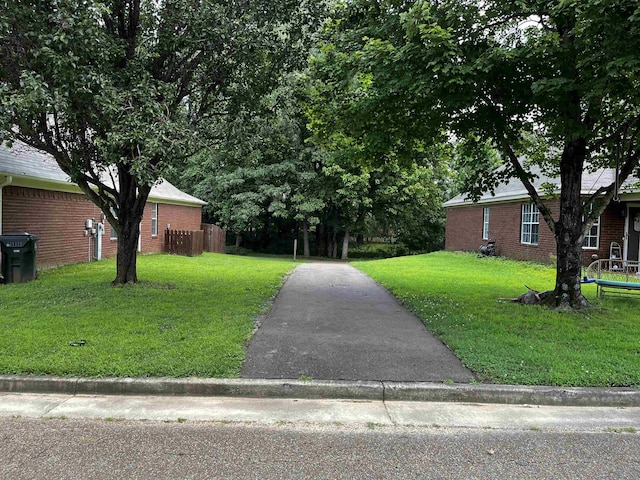 1182 Collierville-Arlington Rd, Collierville, TN 38017 - view of front of property featuring brick siding and a front yard