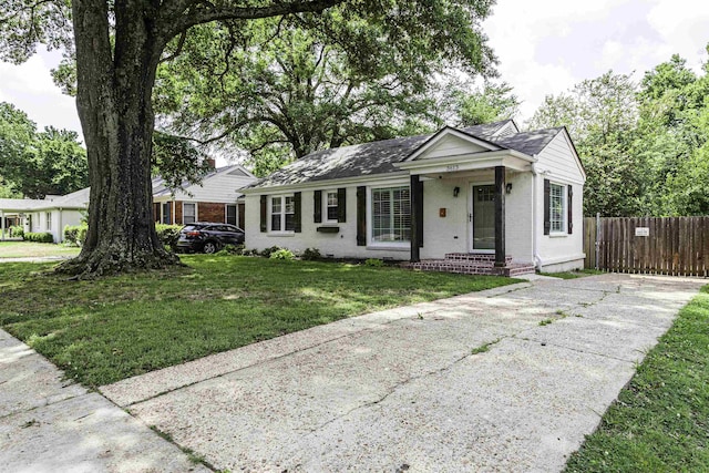 3613 Charleswood Ave, Memphis, TN 38122 - single story home featuring brick siding and driveway