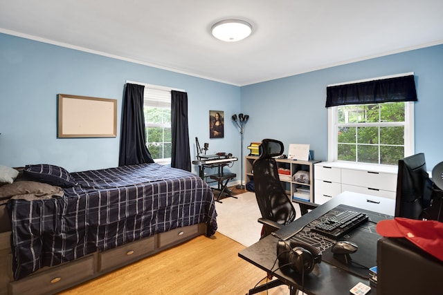 4152 Barfield Rd, Memphis, TN 38117 - bedroom with crown molding, a desk, and light wood-style floors
