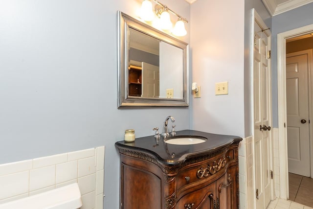 6942 Amberly Rd Unit 6942, Memphis, TN 38119 - bathroom with crown molding, vanity, and tile patterned floors