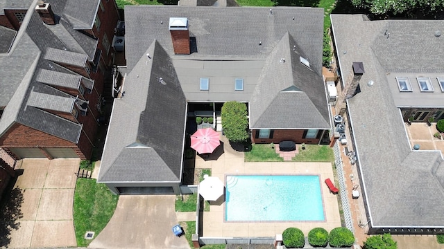 78 Pidgeon Dr, Memphis, TN 38117 - bird's eye view of a pool