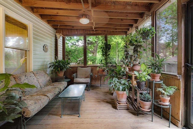 1785 Glenwood Pl, Memphis, TN 38104 - sunroom featuring outdoor lounge area