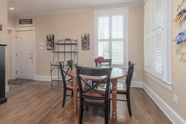 1506 Wolf Bend Rd, Germantown, TN 38138 - dining room featuring wood finished floors, crown molding, and recessed lighting