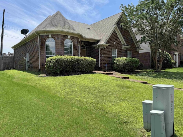 850 N Ericson Rd, Memphis, TN 38018 - view of front facade with brick siding and a shingled roof