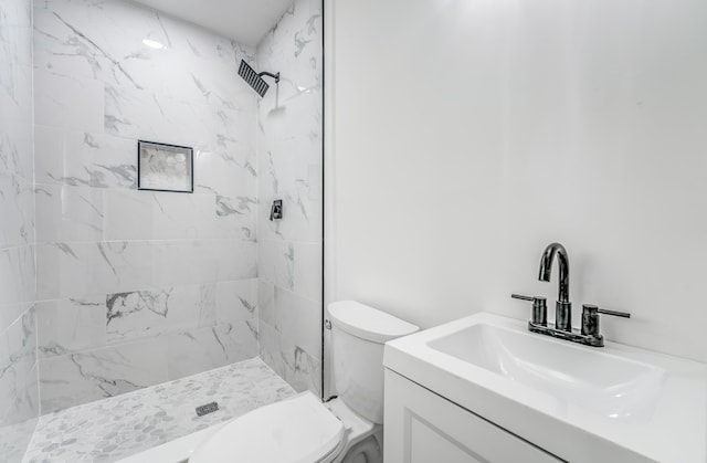 3693 Socorro Cv, Memphis, TN 38128 - bathroom with tiled shower and vanity