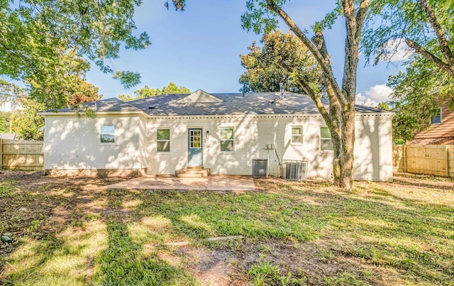 3693 Socorro Cv, Memphis, TN 38128 - back of property with a patio, entry steps, and brick siding