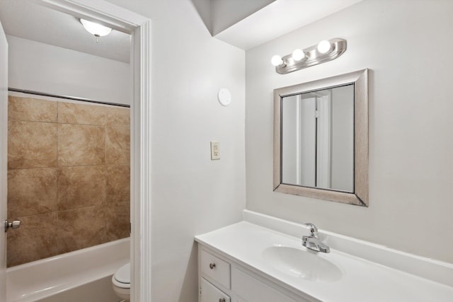 4338 Gardenview Dr, Memphis, TN 38116 - full bath with vanity and shower / bathtub combination