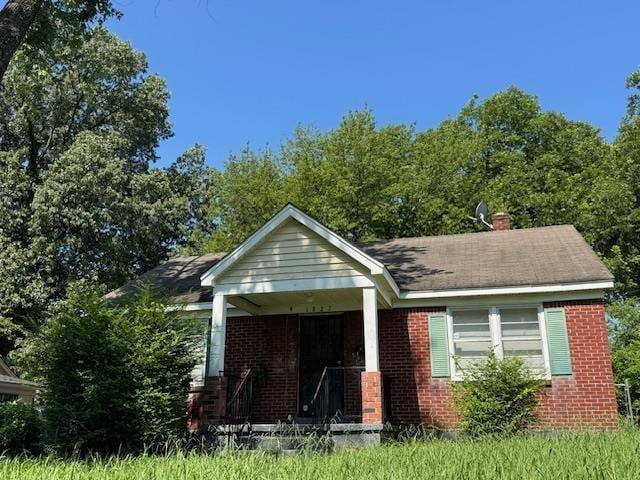 1827 S Orleans Ave, Memphis, TN 38106 - bungalow featuring brick siding