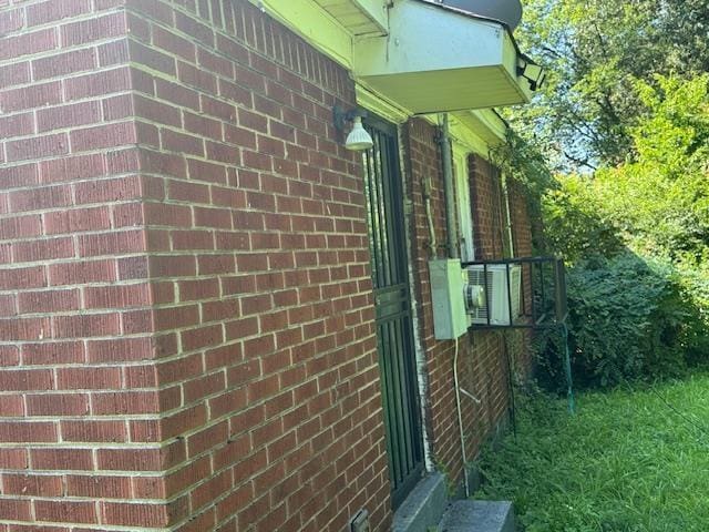 1827 S Orleans Ave, Memphis, TN 38106 - view of side of home featuring brick siding