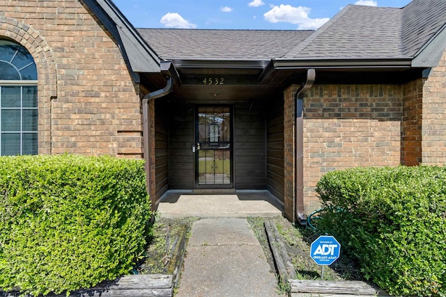 4532 Quail Flight Cv, Memphis, TN 38141 - property entrance with brick siding and a shingled roof
