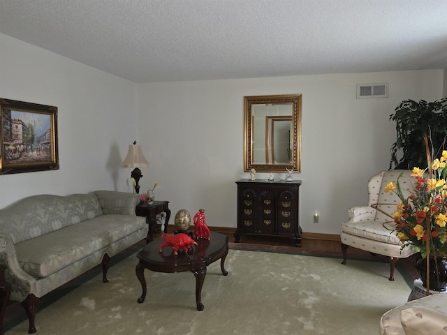 8355 Craven Rd, Bartlett, TN 38002 - carpeted living room with baseboards