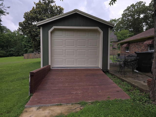 8355 Craven Rd, Bartlett, TN 38002 - view of garage
