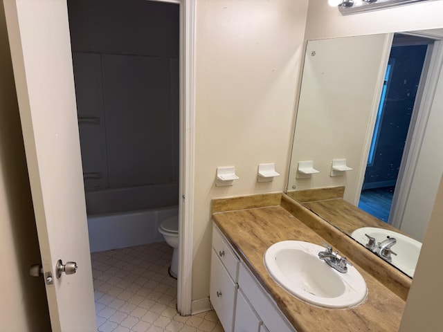 3816 Cedar Path Dr, Memphis, TN 38115 - bathroom with vanity and shower / bathtub combination
