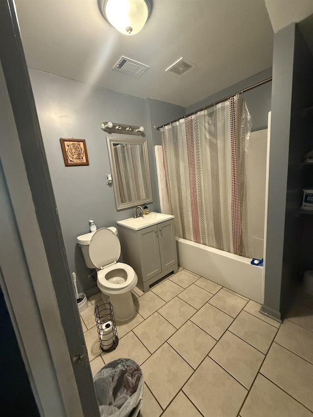 1759 Walter St, Memphis, TN 38108 - full bath featuring vanity, tile patterned floors, and shower / bath combo