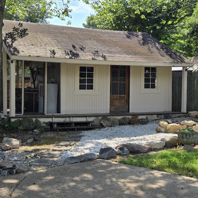 6380 Davidson Cv, Memphis, TN 38119 - view of front of home with roof with shingles and entry steps