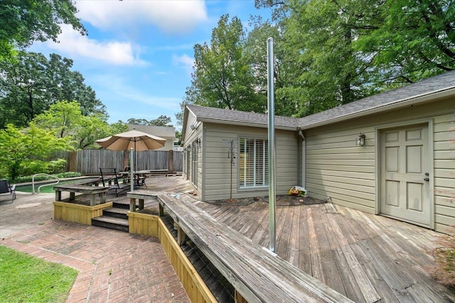 881 S Perkins Rd, Memphis, TN 38117 - view of wooden deck