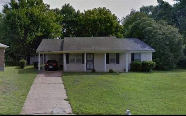 3424 Gladstone Cv, Memphis, TN 38128 - single story home featuring driveway, a front lawn, and an attached carport